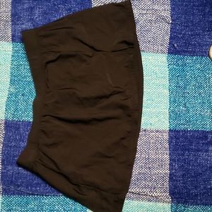 Bathingsuit bottoms skirt with bikini bottoms built in